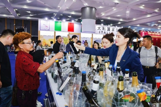 低度潮饮及啤酒展区2026南京秋糖｜新式茶酒低度米酒风味果酒等年轻化品类*亮相